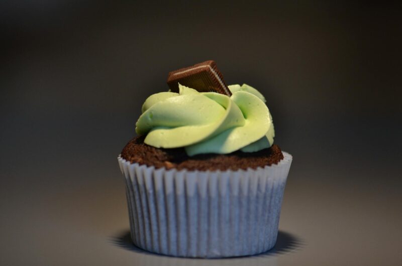 Moist Mint Chocolate Cupcakes with Creamy Mint Frosting