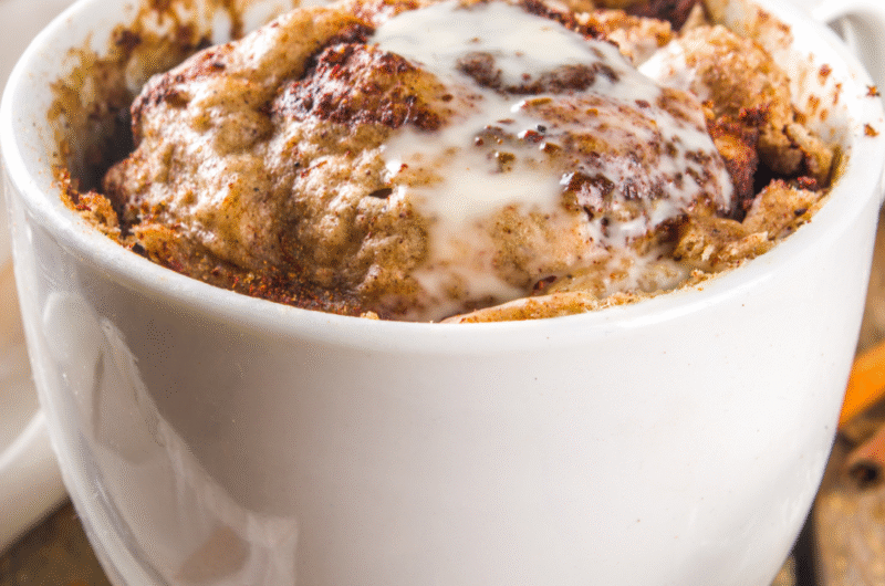 Cinnamon Roll Mug Cake (Quick & Easy Single-Serve Dessert)