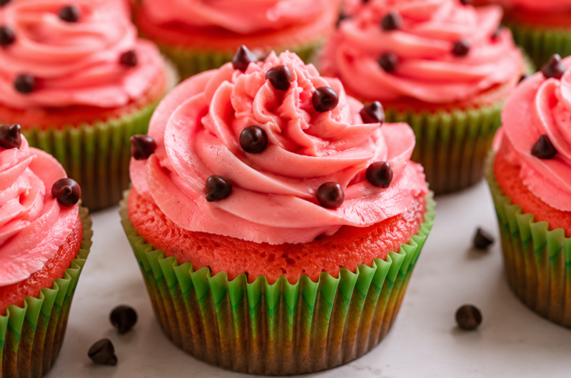 Easy Watermelon Cupcakes That Are The Perfect Summer Treat